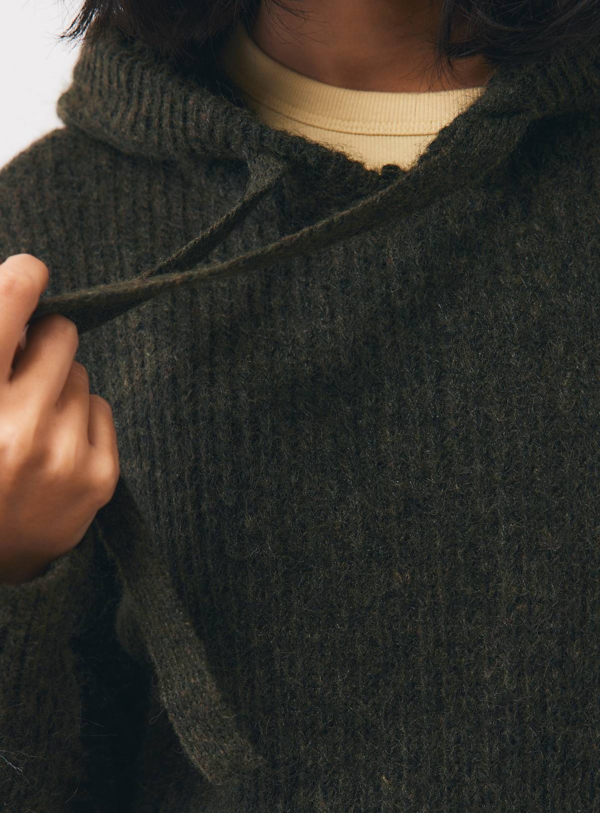 Dark Green Nordic-Style Ribbed Knitted Hooded Jumper L - Image 3
